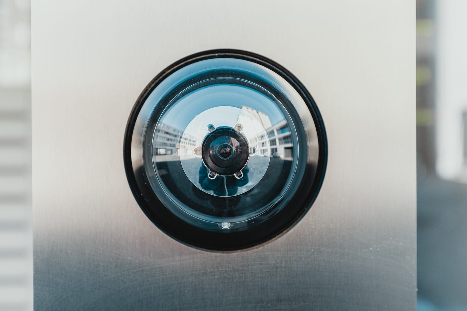 Arlo vs. Blink: Which Home Security System is Best for 2025?
